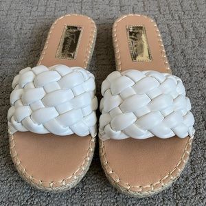 Size 7 white braided Forever brand sandals